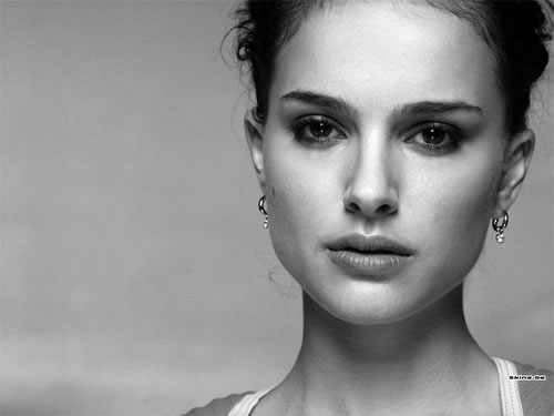 Black and white image of Natalie Portman.